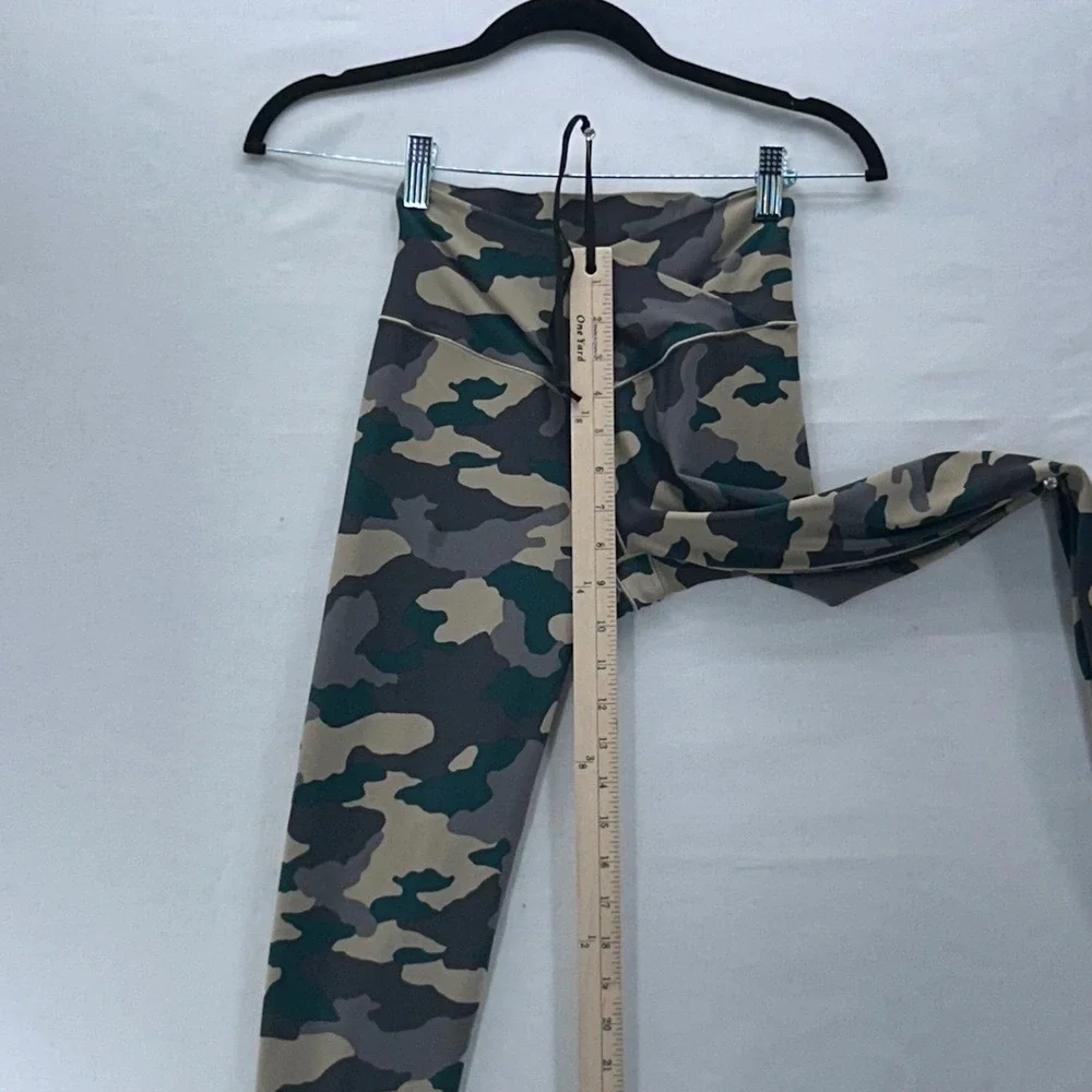 Aerie Crossover Leggings‎ Camo Medium